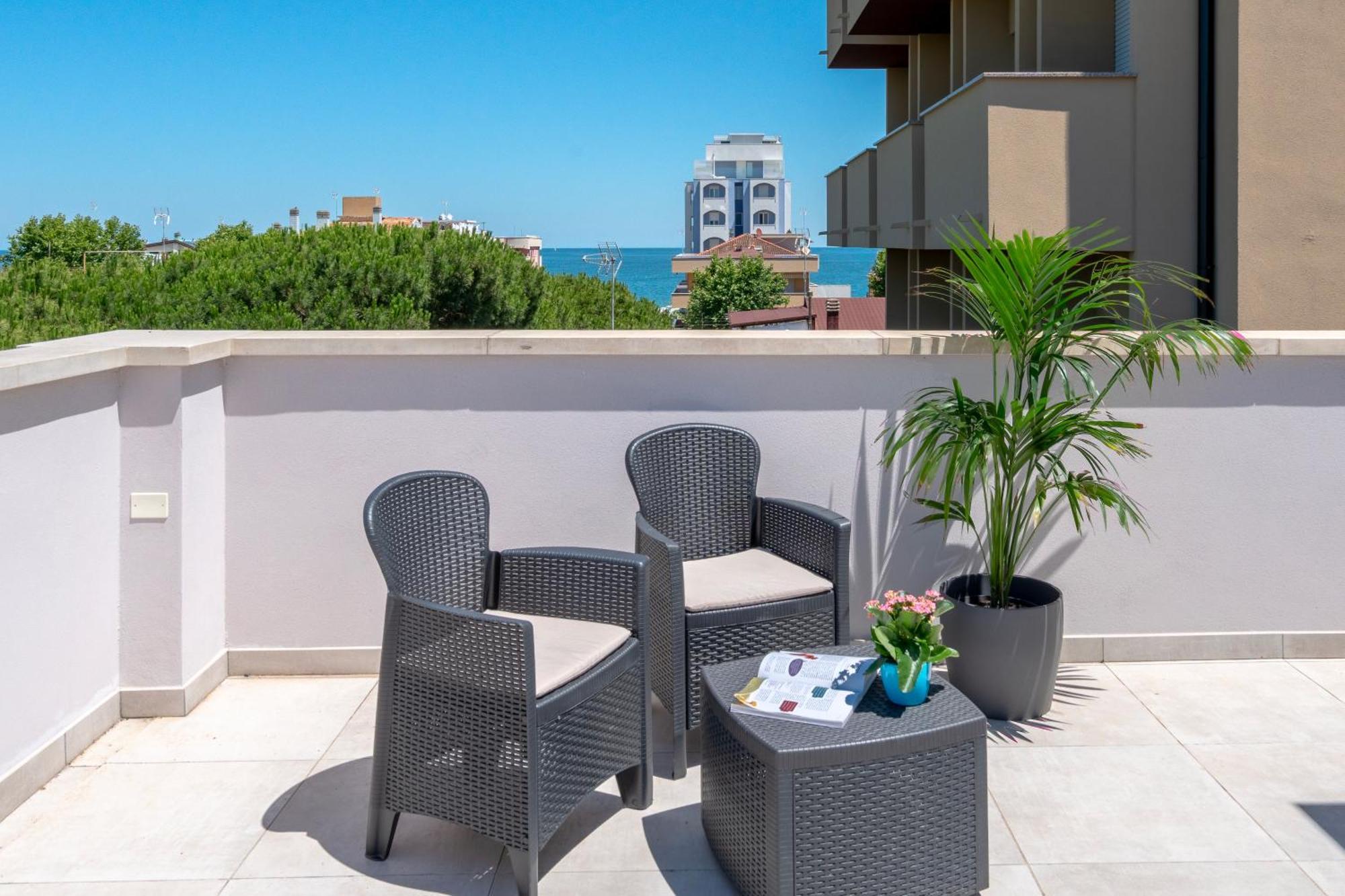 Hotel Altamarea Мисано Адриатико Екстериор снимка